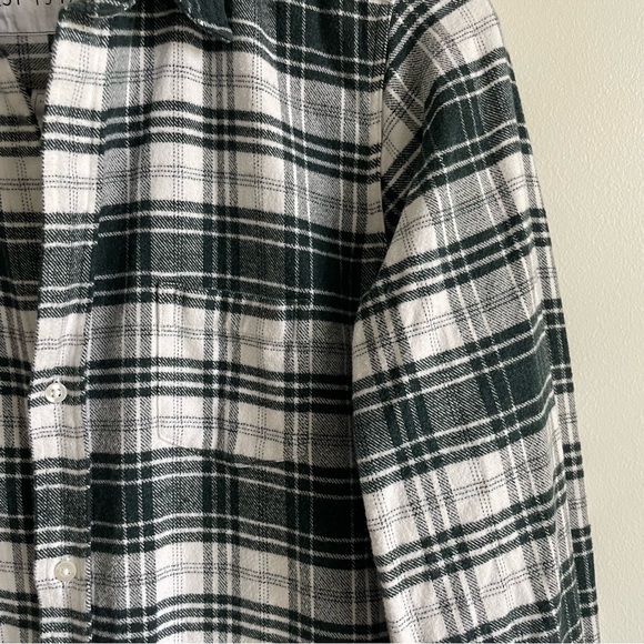 Frank & Eileen Green and White Plaid Button Down Shirt - Picture 9 of 10